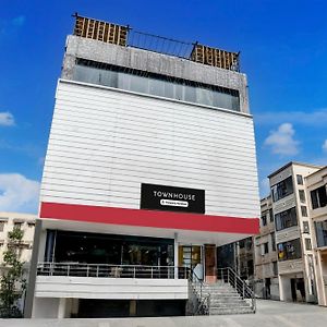Super Townhouse Vaishali Nagar Jaipur Formerly Pentagon Boutique Hotel